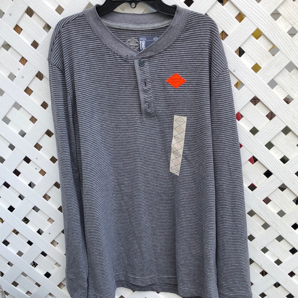 Men’s Large St John’s Bay Grey/Black Henley
